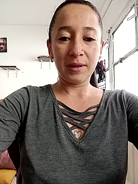 emilypoppy3 online show from January 2026 08:33:01 PM