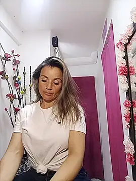 Snapshot of sweetfantasyy69 chatting on February 2026 02:42:01 AM sweetfantasyy69 online show from February 2026 02:42:01 AM