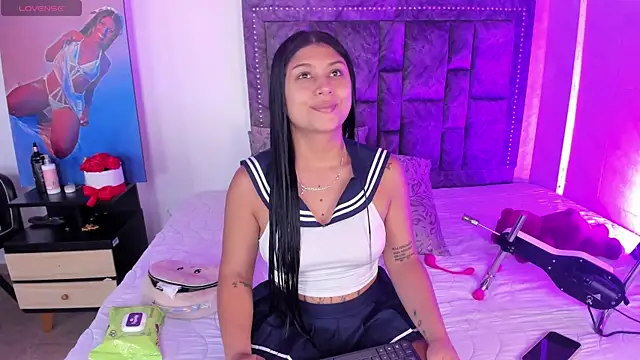 CandyRoxx1  online show from June 2026 06:35:02 PM