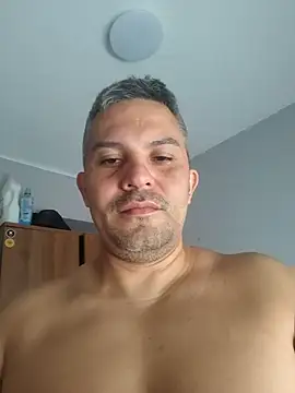 antonioM84 online show from November 2025 12:11:02 PM