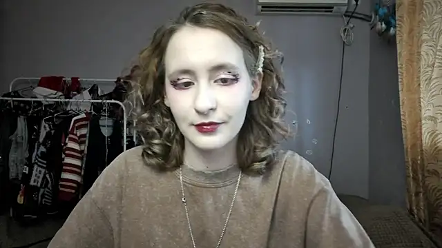 Snapshot of JoannaTompson chatting on January 2025 06:09:01 AM JoannaTompson online show from January 2025 06:09:01 AM