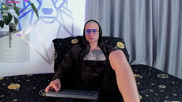 Aron-santoro online show from December 2024 04:08:02 AM