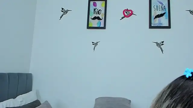 im sarah34 online show from November 2025 06:01:01 AM