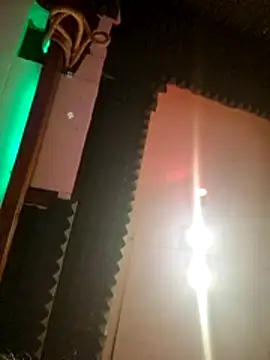 Snapshot of Toptransluder chatting on January 2026 11:53:02 PM Toptransluder online show from January 2026 11:53:02 PM