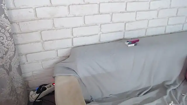 Crazyy girl  online show from November 2025 02:26:01 PM