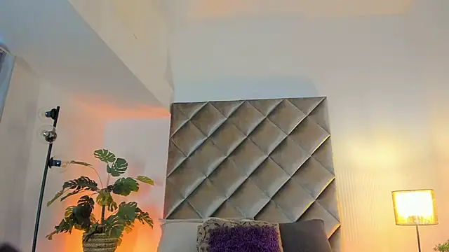 kaylarossi online show from January 2026 05:48:01 PM