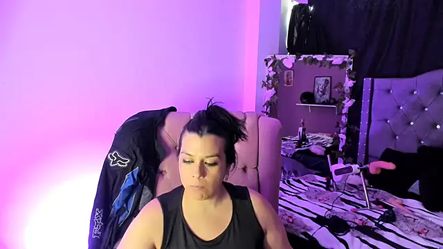 Snapshot of martina_foxy_ chatting on February 2025 03:28:02 PM martina foxy online show from February 2025 03:28:02 PM