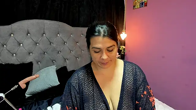 Snapshot of martina_foxy_ chatting on February 2025 06:32:02 PM martina foxy online show from February 2025 06:32:02 PM