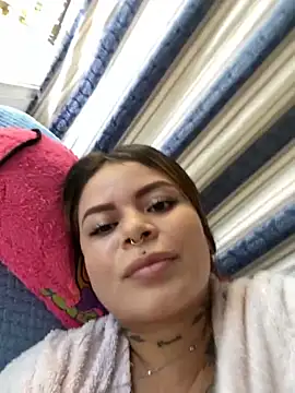 ivanna rivera online show from November 2025 04:08:02 PM