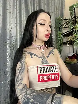 Molly  Moon online show from February 2026 02:28:01 AM