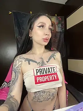 Molly  Moon online show from February 2026 02:18:02 AM