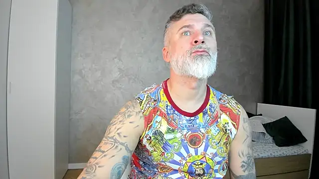 Snapshot of BlowMyXXL chatting on January 2025 07:40:01 PM BlowMyXXL online show from January 2025 07:40:01 PM