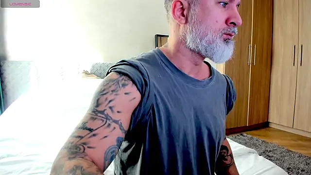 Snapshot of BlowMyXXL chatting on February 2025 08:06:02 AM BlowMyXXL online show from February 2025 08:06:02 AM