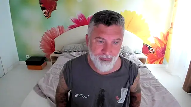 Snapshot of BlowMyXXL chatting on November 2025 07:50:01 AM BlowMyXXL online show from November 2025 07:50:01 AM