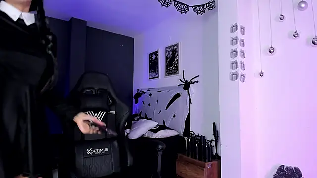 Raven Witch  online show from January 2026 06:09:01 PM