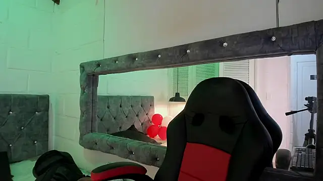 sarajhonson dl online show from February 2025 08:11:01 PM