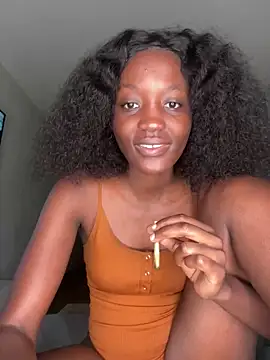 Fanclubbbbb online show from October 2025 05:49:02 AM