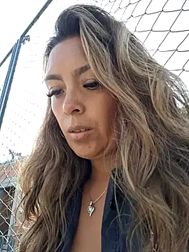 lauramcdowell1 online show from February 2025 02:00:02 PM