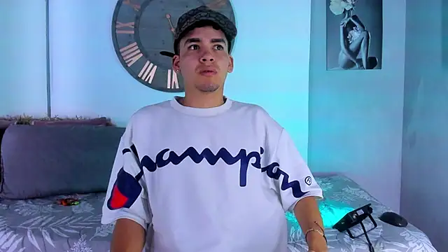 Mike 0233  online show from January 2025 03:35:01 AM