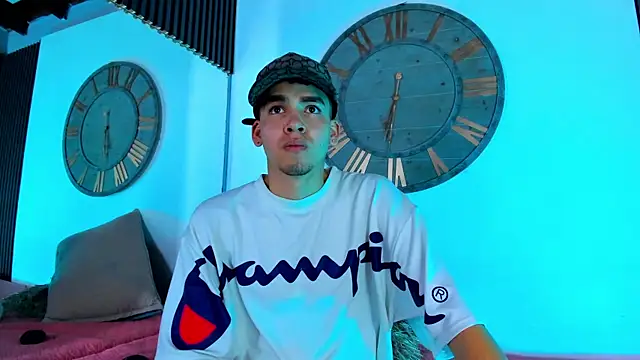 Mike 0233  online show from February 2025 07:09:02 AM