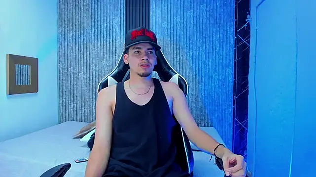 Mike 0233  online show from January 2026 04:47:01 AM