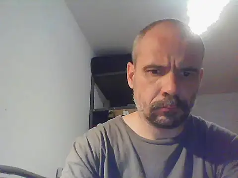 Snapshot of Franc113 chatting on December 2025 04:24:01 PM Franc113 online show from December 2025 04:24:01 PM