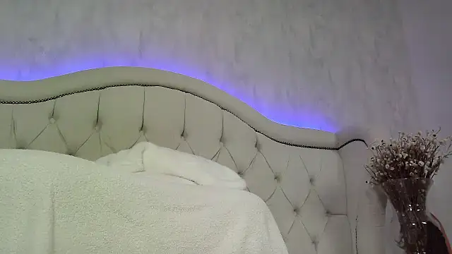 Snapshot of carolinesampaio chatting on February 2026 09:08:01 AM carolinesampaio online show from February 2026 09:08:01 AM