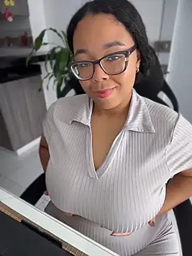 XMara online show from April 2026 02:53:02 PM