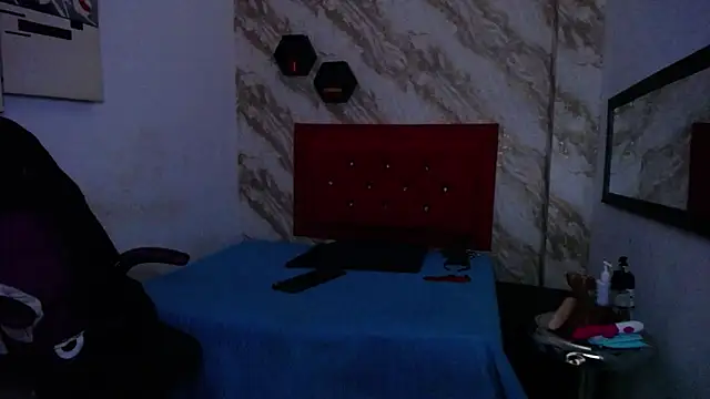 issa  love online show from January 2026 01:03:01 PM