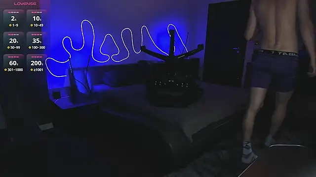 Snapshot of Brad_Maloney chatting on June 2026 08:14:01 PM Brad Maloney online show from June 2026 08:14:01 PM