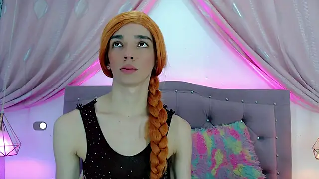 Snapshot of SexyJuliii21 chatting on December 2024 02:31:01 AM SexyJuliii21 online show from December 2024 02:31:01 AM