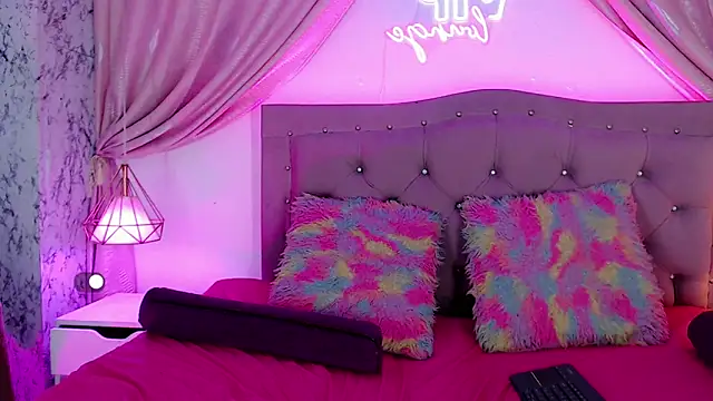 Snapshot of SexyJuliii21 chatting on December 2024 02:42:01 AM SexyJuliii21 online show from December 2024 02:42:01 AM