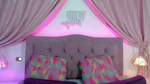 Snapshot of SexyJuliii21 chatting on December 2024 04:09:02 AM SexyJuliii21 online show from December 2024 04:09:02 AM