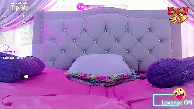 Snapshot of SexyJuliii21 chatting on January 2025 05:05:02 AM SexyJuliii21 online show from January 2025 05:05:02 AM