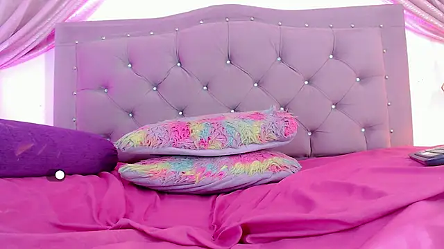 Snapshot of SexyJuliii21 chatting on January 2025 05:47:02 AM SexyJuliii21 online show from January 2025 05:47:02 AM