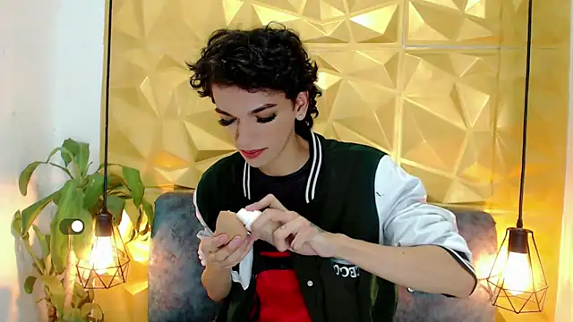 Snapshot of SexyJuliii21 chatting on January 2025 04:09:01 AM SexyJuliii21 online show from January 2025 04:09:01 AM