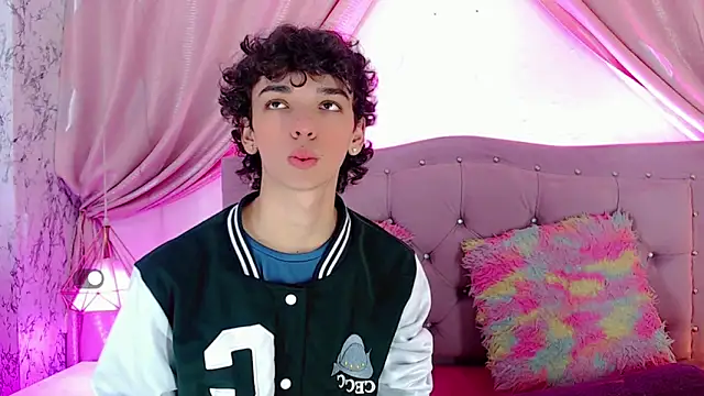 Snapshot of SexyJuliii21 chatting on January 2025 02:42:02 AM SexyJuliii21 online show from January 2025 02:42:02 AM