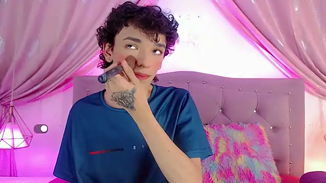 Snapshot of SexyJuliii21 chatting on February 2025 05:21:02 AM SexyJuliii21 online show from February 2025 05:21:02 AM