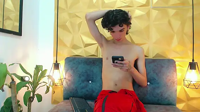 Snapshot of SexyJuliii21 chatting on February 2025 07:23:01 AM SexyJuliii21 online show from February 2025 07:23:01 AM