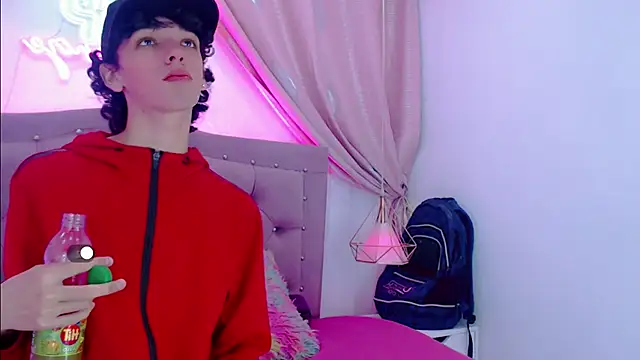 Snapshot of SexyJuliii21 chatting on February 2025 03:25:01 AM SexyJuliii21 online show from February 2025 03:25:01 AM