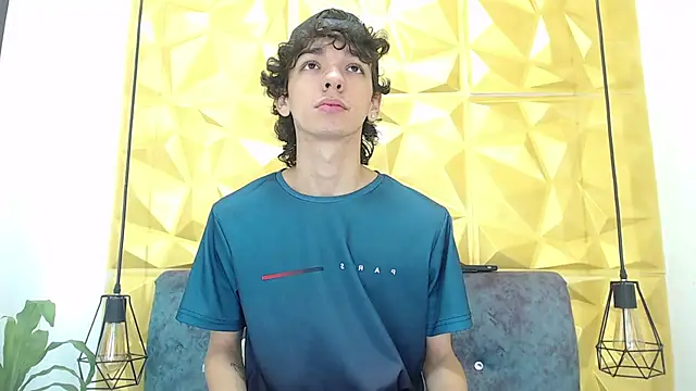 Snapshot of SexyJuliii21 chatting on March 2025 03:41:01 AM SexyJuliii21 online show from March 2025 03:41:01 AM