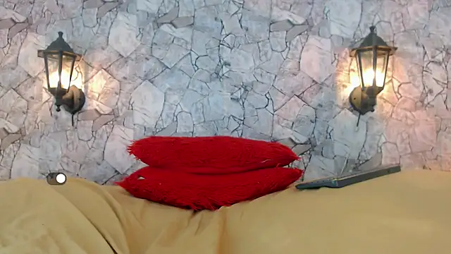 Snapshot of SexyJuliii21 chatting on March 2025 12:48:01 AM SexyJuliii21 online show from March 2025 12:48:01 AM