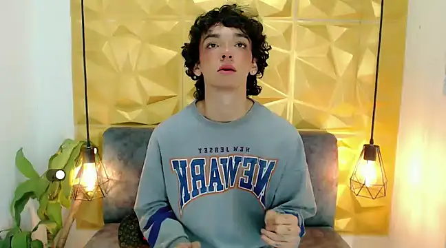 Snapshot of SexyJuliii21 chatting on March 2025 08:31:01 AM SexyJuliii21 online show from March 2025 08:31:01 AM