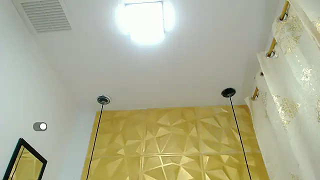 Snapshot of SexyJuliii21 chatting on March 2025 03:44:02 AM SexyJuliii21 online show from March 2025 03:44:02 AM