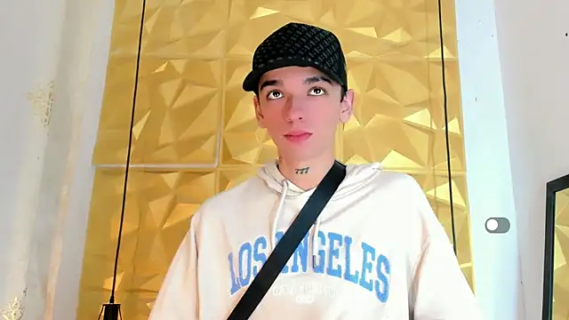 Snapshot of SexyJuliii21 chatting on September 2025 03:17:02 AM SexyJuliii21 online show from September 2025 03:17:02 AM