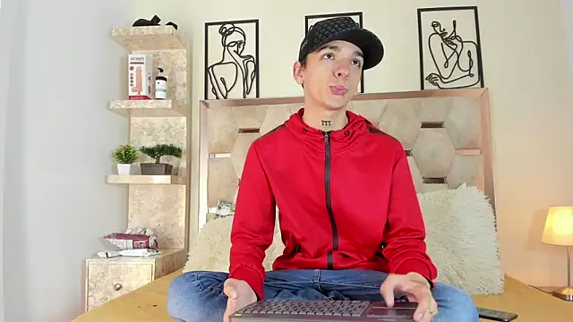 Snapshot of SexyJuliii21 chatting on September 2025 10:10:01 PM SexyJuliii21 online show from September 2025 10:10:01 PM