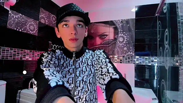 Snapshot of SexyJuliii21 chatting on September 2025 08:23:01 PM SexyJuliii21 online show from September 2025 08:23:01 PM