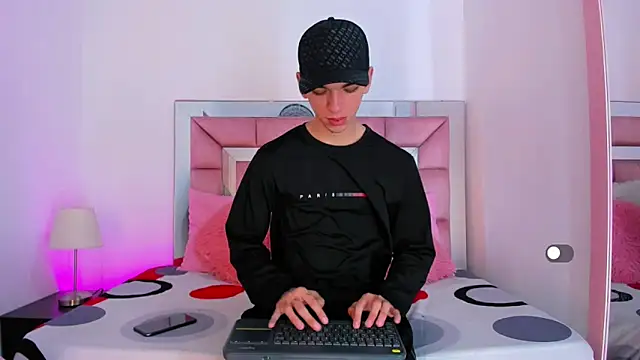 Snapshot of SexyJuliii21 chatting on September 2025 08:58:02 PM SexyJuliii21 online show from September 2025 08:58:02 PM