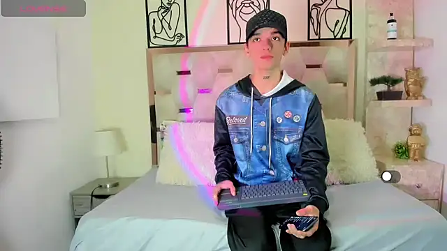 Snapshot of SexyJuliii21 chatting on September 2025 09:09:02 PM SexyJuliii21 online show from September 2025 09:09:02 PM