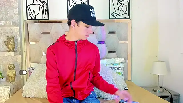 Snapshot of SexyJuliii21 chatting on October 2025 09:57:02 PM SexyJuliii21 online show from October 2025 09:57:02 PM